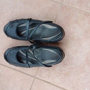 Sketchers Walking Shoes